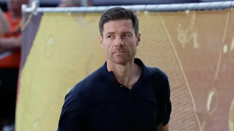 Xabi Alonso: "Gonzalo tiene muchas cosas de Raúl" Xabi Alonso: "Gonzalo tiene muchas cosas de Raúl"