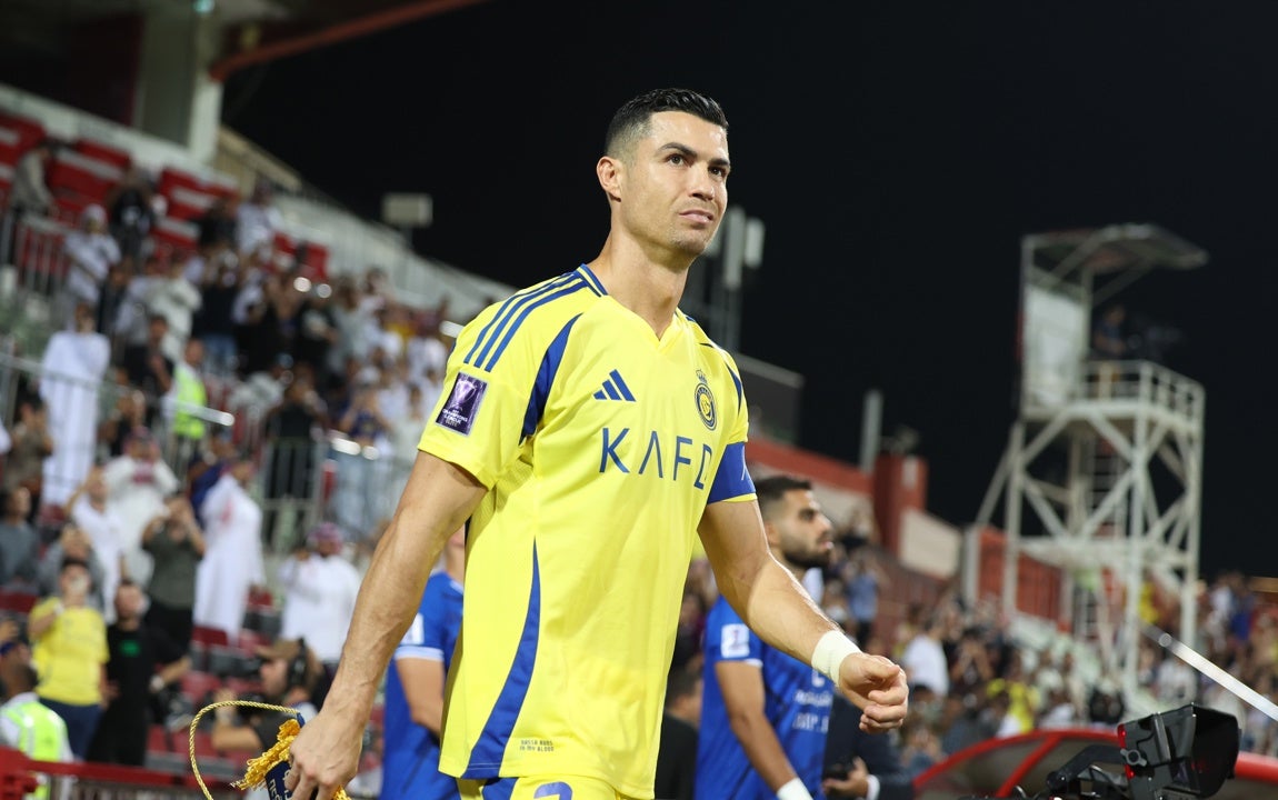 Cristiano Ronaldo renueva con Al Nassr hasta 2027 Cristiano Ronaldo renueva con Al Nassr hasta 2027