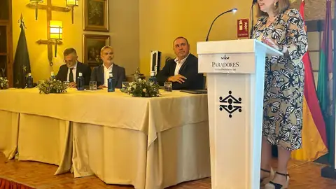 La Junta refuerza su compromiso con las DOP e IGP en las XVI Jornadas Técnicas del Pimentón de la Vera en Plasencia La Junta refuerza su compromiso con las DOP e IGP en las XVI Jornadas Técnicas del Pimentón de la Vera en Plasencia