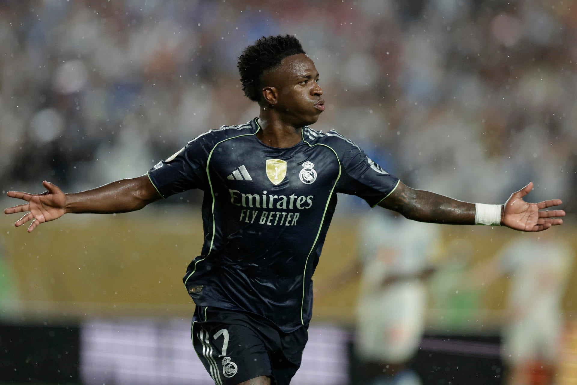 Vinicius lidera al Real Madrid en el triunfo sobre el Salzburgo Vinicius lidera al Real Madrid en el triunfo sobre el Salzburgo