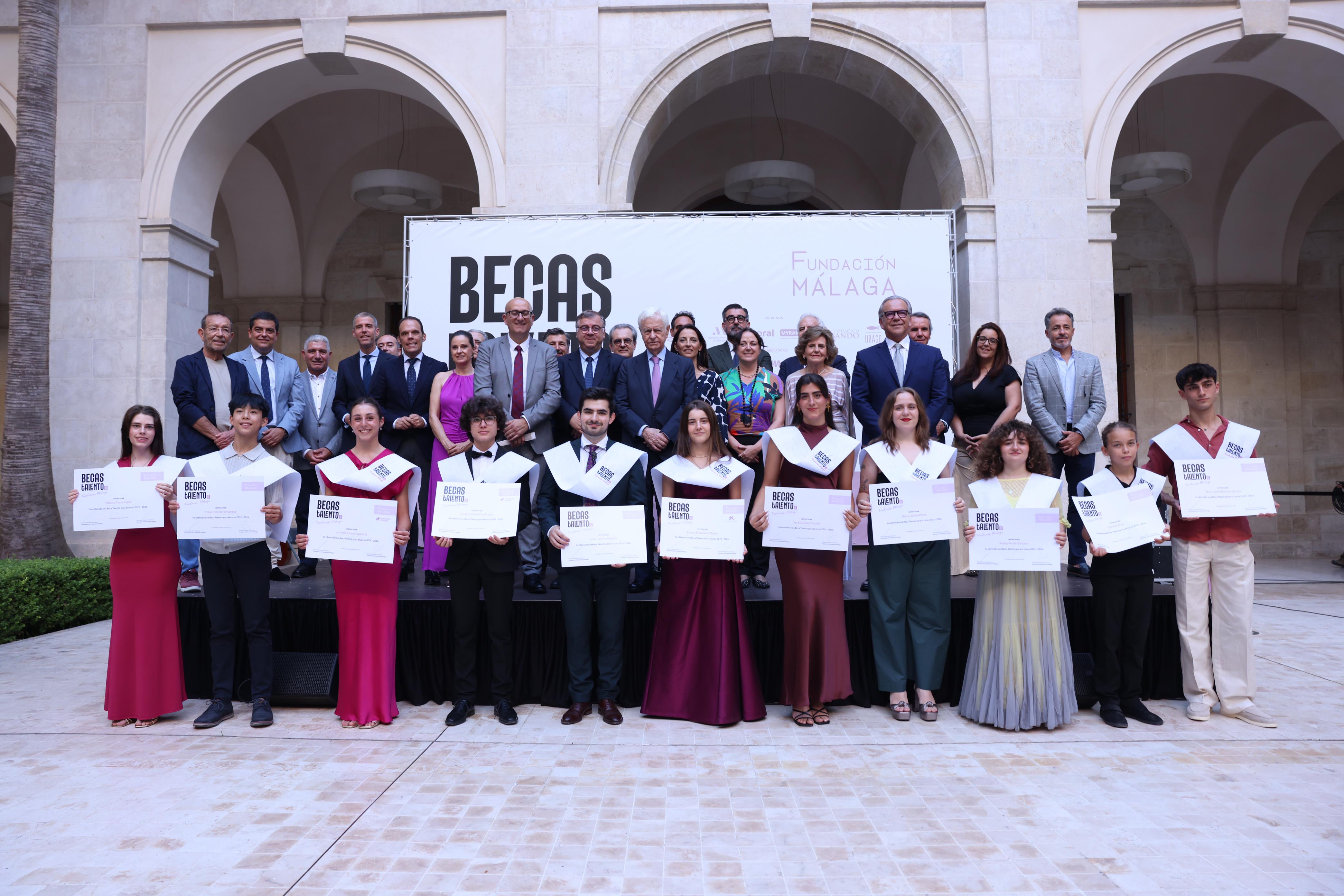 Fundación Málaga celebra la Gala de las Becas Talento 2025-2026 y reconoce a 18 jóvenes promesas de las Artes Escénicas Fundación Málaga celebra la Gala de las Becas Talento 2025-2026 y reconoce a 18 jóvenes promesas de las Artes Escénicas