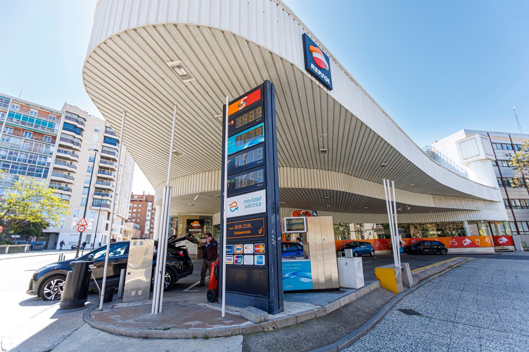 La inflación sube en junio al 2,2 % por los carburantes y los alimentos y rompe la racha de bajadas La inflación sube en junio al 2,2 % por los carburantes y los alimentos y rompe la racha de bajadas