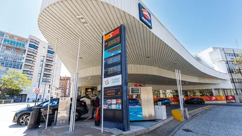 La inflación sube en junio al 2,2 % por los carburantes y los alimentos y rompe la racha de bajadas La inflación sube en junio al 2,2 % por los carburantes y los alimentos y rompe la racha de bajadas/ EFE/Javier Belver