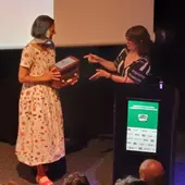 Premio a la Mujer Premio a la Mujer