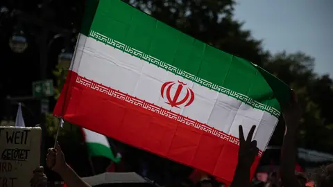 Imagen de archivo de protestas en Irán Irán denuncia la muerte de 71 personas en un bombardeo israelí contra la cárcel de Evin