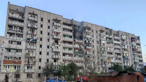 Un edificio atacado por los drones y misiles rusos Un edificio atacado por los drones y misiles rusos