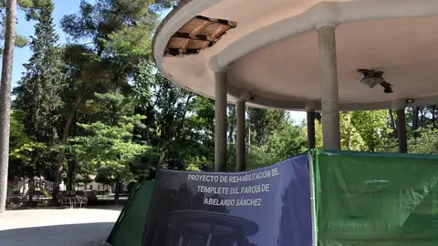El PSOE denuncia la "dejadez" del alcalde para restaurar el Templete del Abelardo Sánchez El PSOE denuncia la "dejadez" del alcalde para restaurar el Templete del Abelardo Sánchez