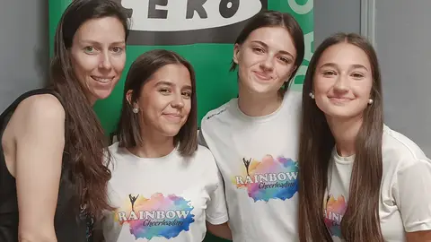 El equipo Rainbow del Club de Baile Deportivo ELAIA de Alcalá de Henares consigue el tercer puesto en el Campeonato de España de Cheerleading Integrantes del equipo Rainbow del Club de Baile Deportivo ELAIA de Alcalá de Henares