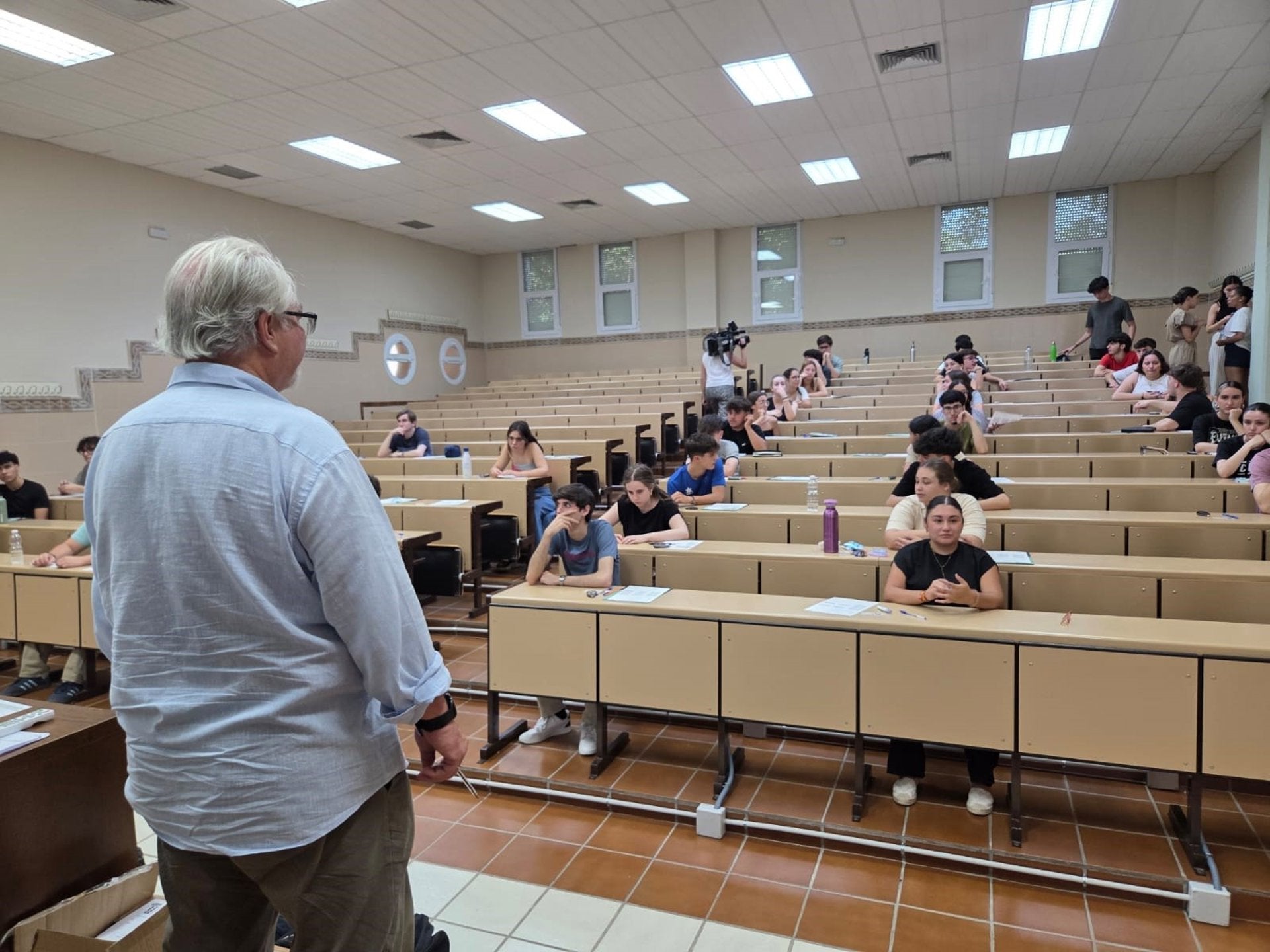 Un total de 1.258 alumnos afrontan desde este martes la PAU extraordinaria en Extremadura Un total de 1.258 alumnos afrontan desde este martes la PAU extraordinaria en Extremadura