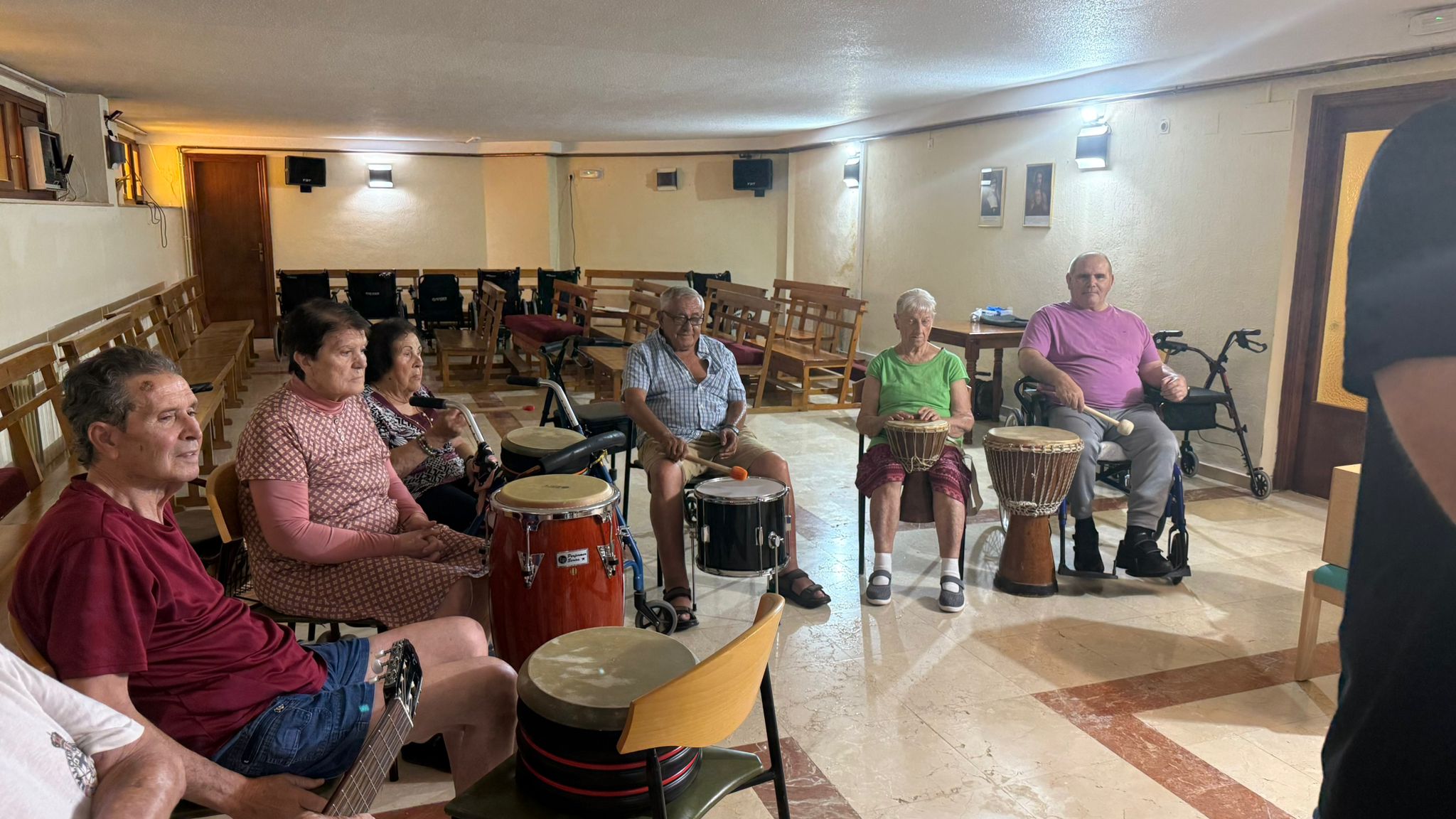 La residencia Santa Marta de Villajoyosa pone en marcha talleres de musicoterapia para personas mayores La residencia Santa Marta de Villajoyosa pone en marcha talleres de musicoterapia para personas mayores