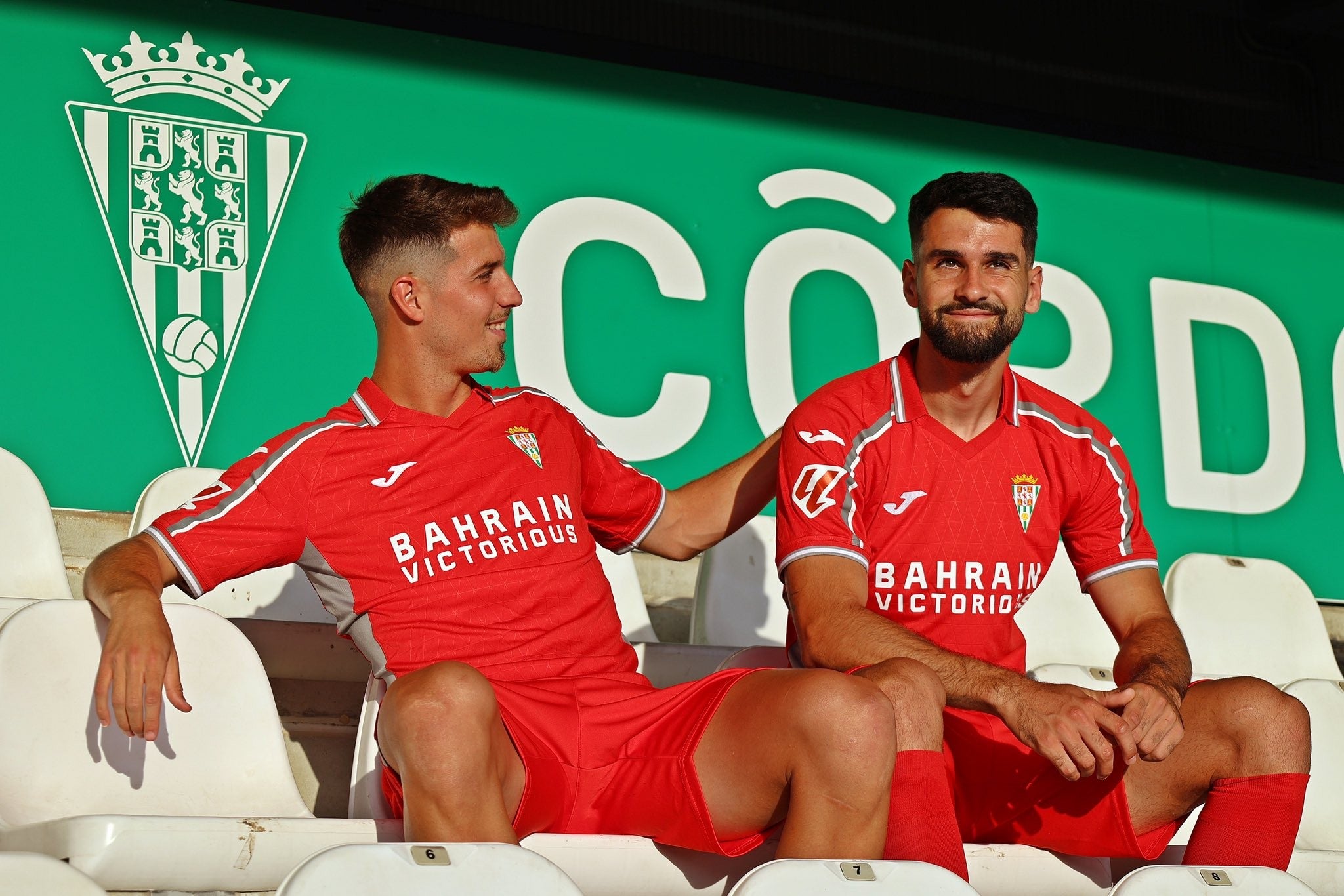 El rojo completa la paleta de colores del Córdoba esta temporada El rojo completa la paleta de colores del Córdoba esta temporada