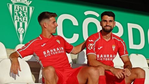camiseta roja