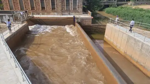 Arranca la puesta en carga del embalse de Mularroya Los trabajos del embalse de Mularroya comenzaron en 2008 y la inversión supera ya los 254 millones de euros