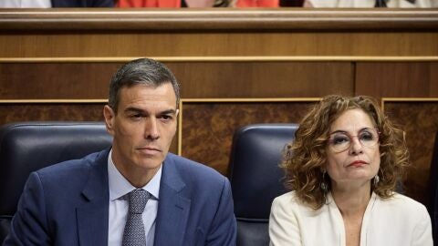 El PSOE se hunde en las encuestas por el caso Cerd&aacute;n: su peor dato de la legislatura