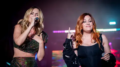 Edurne y Leire Martínez durante la 18º Gala final Mr Gay España Edurne y Leire Martínez durante la 18º Gala final Mr Gay España