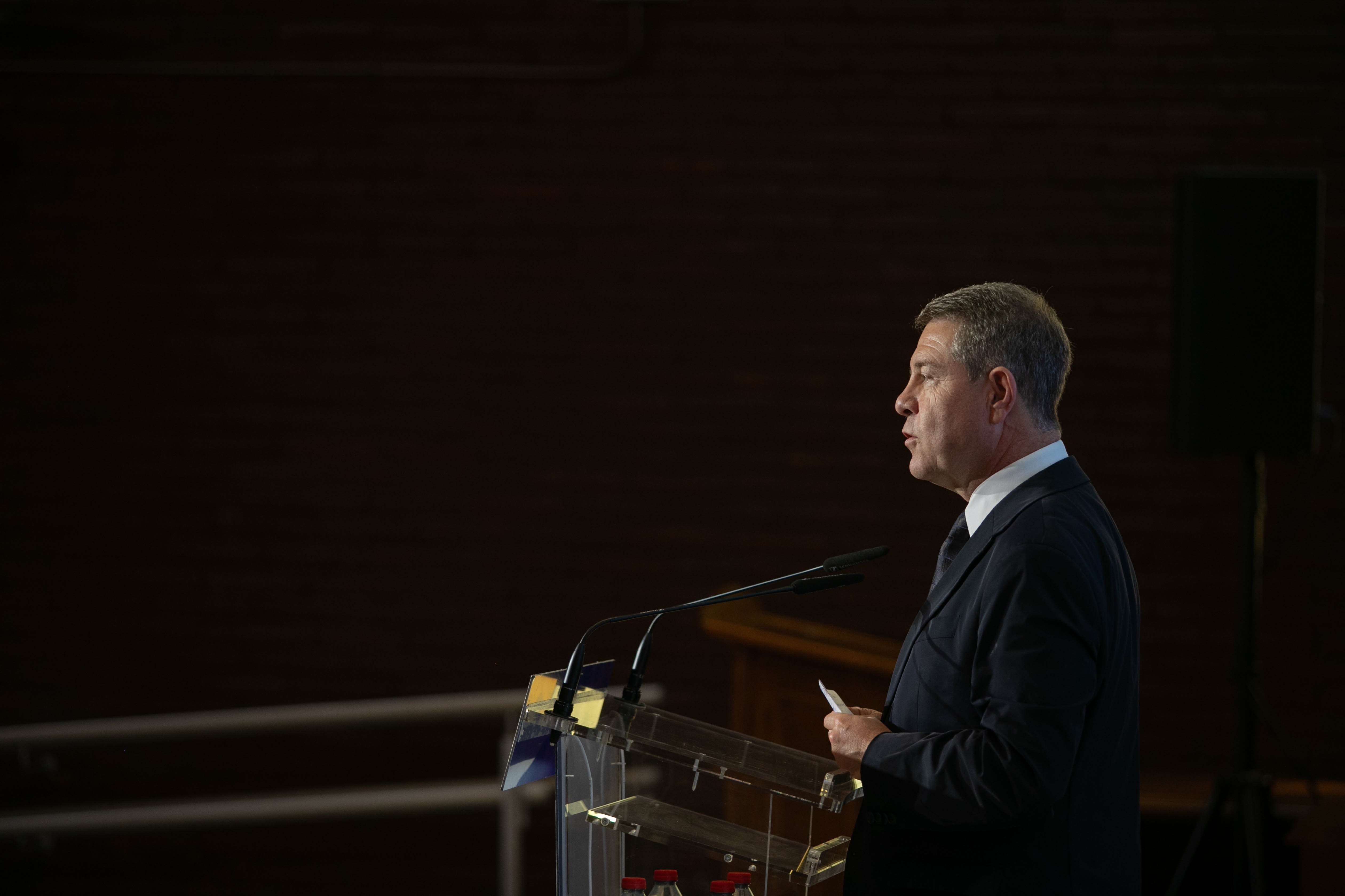 Page pide a Sánchez que se someta a una cuestión de confianza o convoque elecciones: "Es la crisis más grave del PSOE" Page pide a Sánchez que se someta a una cuestión de confianza o convoque elecciones: "Es la crisis más grave del PSOE"