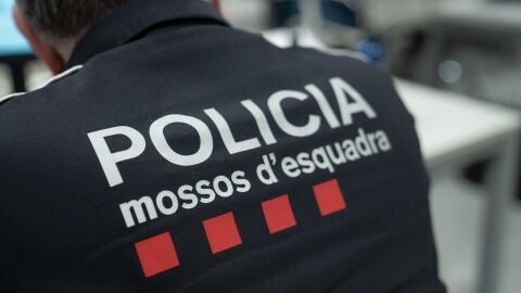 Un mosso d'esquadra Un mosso d'esquadra