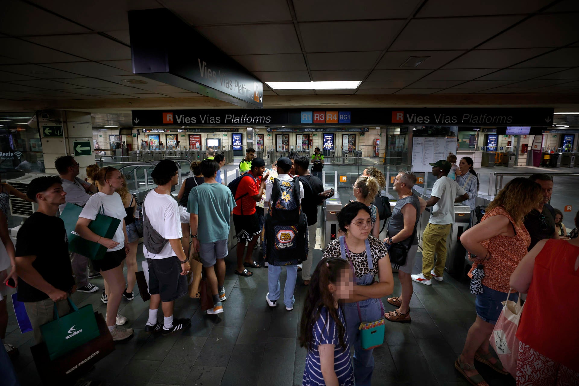Cataluña recupera la circulación de trenes tras las fuertes lluvias ocasionadas por la dana Cataluña recupera la circulación de trenes tras las fuertes lluvias ocasionadas por la dana
