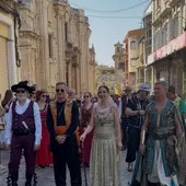 La Armengola, en el centro, escoltada por los embajadores este Día del Pájaro 2025 La Armengola, en el centro, escoltada por los embajadores este Día del Pájaro 2025