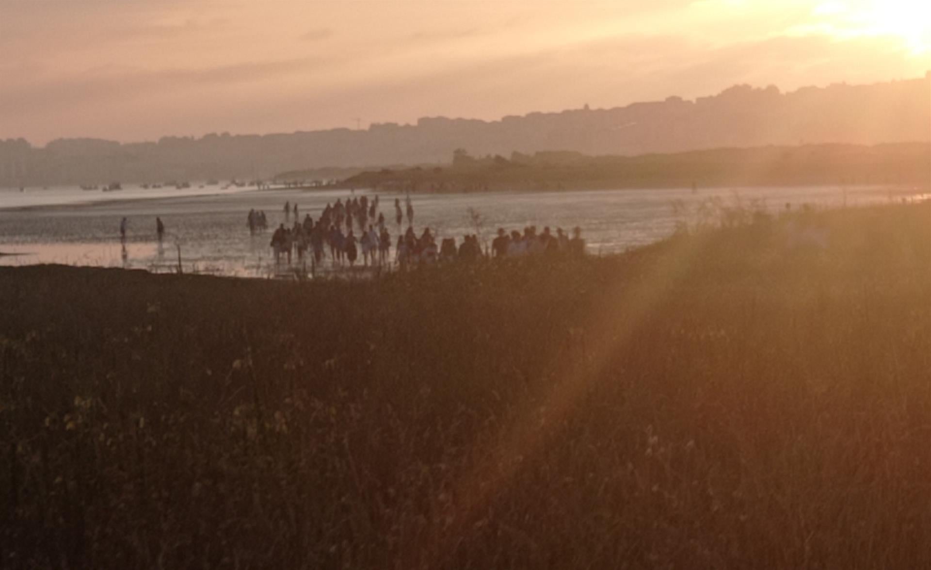 Piden medidas urgentes ante el "descontrol" de El Puntal de Somo Piden medidas urgentes ante el "descontrol" de El Puntal de Somo