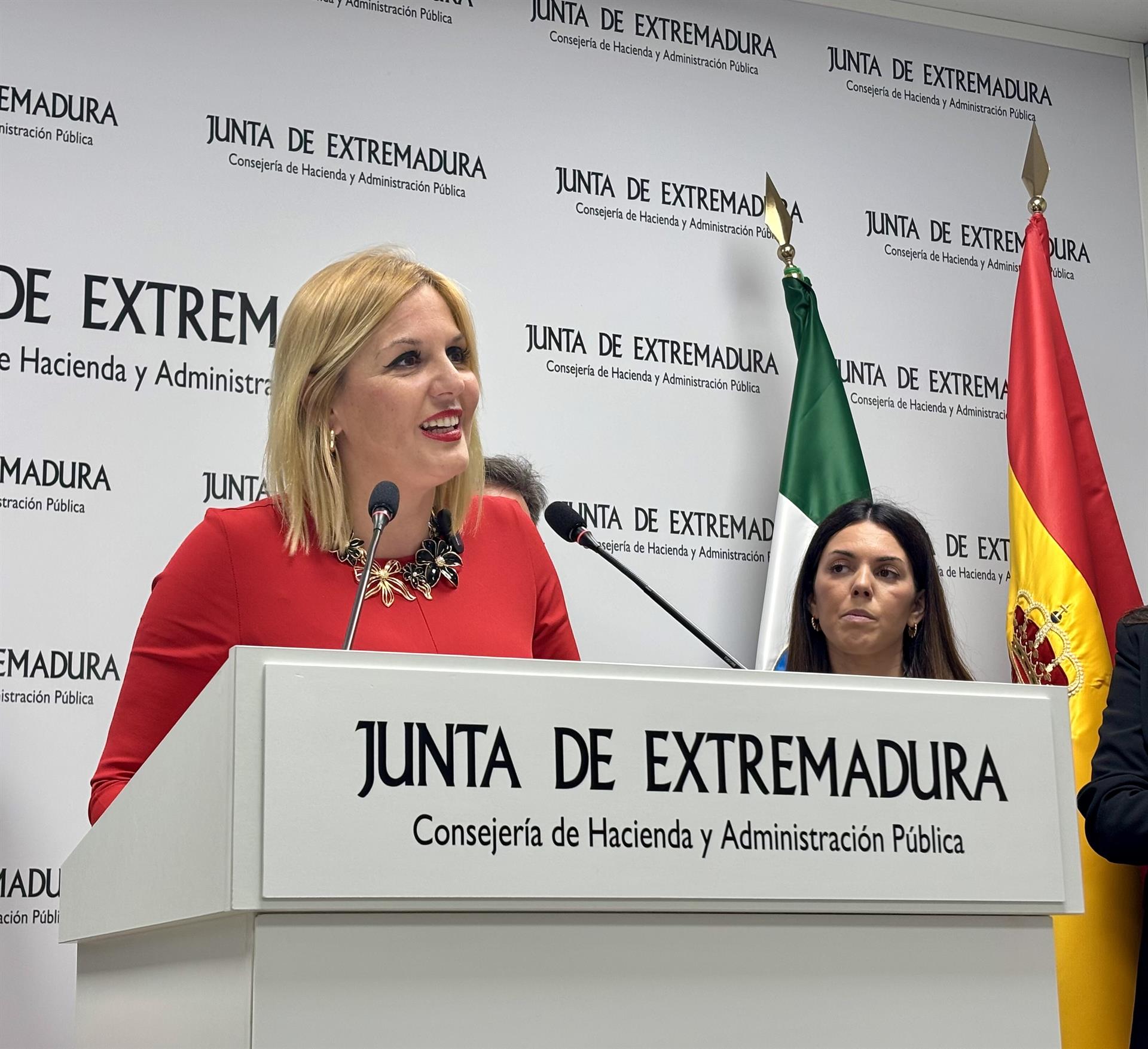 Elena Manzano, nueva portavoz de la Junta de Extremadura en sustitución de Victoria Bazaga Elena Manzano, nueva portavoz de la Junta de Extremadura en sustitución de Victoria Bazaga