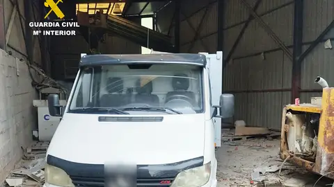 Sorprendidos mientras robaban en el interior de una cantera de Entrambasaguas Sorprendidos mientras robaban en el interior de una cantera de Entrambasaguas