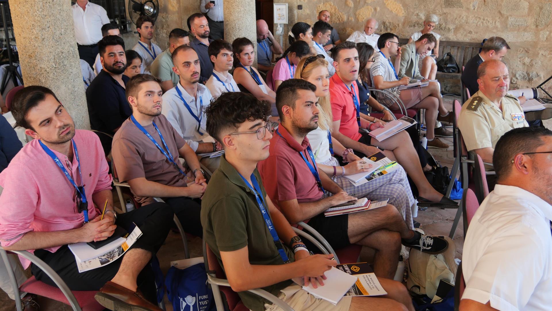 Más de 300 alumnos de 16 países participan en los cursos de verano del Campus Yuste Más de 300 alumnos de 16 países participan en los cursos de verano del Campus Yuste