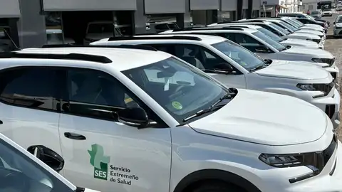 El SES invierte más de 458.000 euros en la renovación de 23 vehículos de la flota de Atención Primaria en Extremadura El SES invierte más de 458.000 euros en la renovación de 23 vehículos de la flota de Atención Primaria en Extremadura