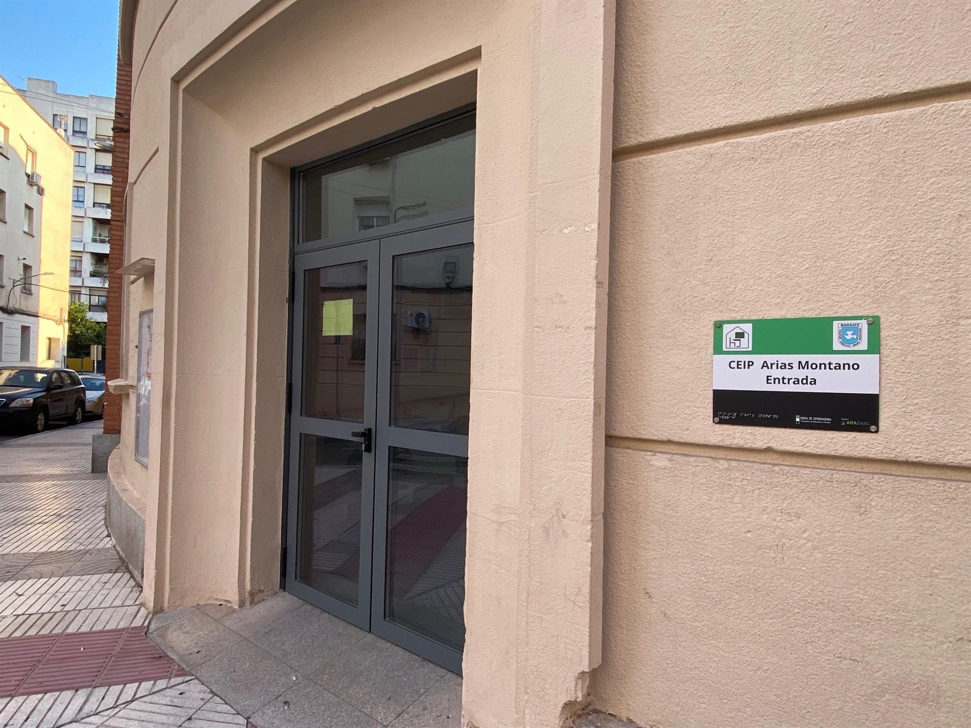 El PSOE de Badajoz pide la dimisión de la concejala de Colegios tras no presentarse las ayudas para climatizar colegios El PSOE de Badajoz pide la dimisión de la concejala de Colegios tras no presentarse las ayudas para climatizar colegios