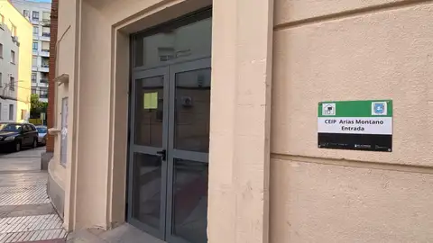 El PSOE de Badajoz pide la dimisión de la concejala de Colegios tras no presentarse las ayudas para climatizar colegios El PSOE de Badajoz pide la dimisión de la concejala de Colegios tras no presentarse las ayudas para climatizar colegios