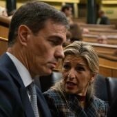 El presidente del Gobierno, Pedro Sánchez, y la vicepresidenta segunda y ministra de Trabajo, Yolanda Díaz.