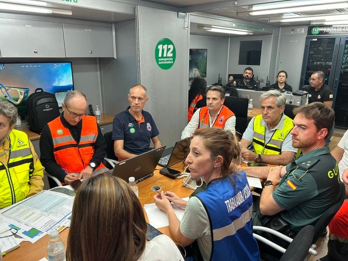 120 evacuados en 6 alquerías Hurdanas por un Incendio Forestal en Caminomorisco que ha activado el nivel 2 del Infocaex 120 evacuados en 6 alquerías Hurdanas por un Incendio Forestal en Caminomorisco que ha activado el nivel 2 del Infocaex