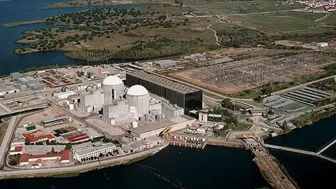 Endesa cree que podrán cumplir los requisitos para prolongar la vida de las nucleares Endesa cree que podrán cumplir los requisitos para prolongar la vida de las nucleares
