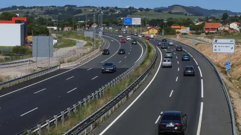 Tráfico en los accesos de la A-67 a Polanco Tráfico en los accesos de la A-67 a Polanco