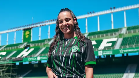 El Elche CF Femenino incorpora a Olimpia López para reforzar el lateral derecho El Elche CF Femenino incorpora a Olimpia López para reforzar el lateral derecho