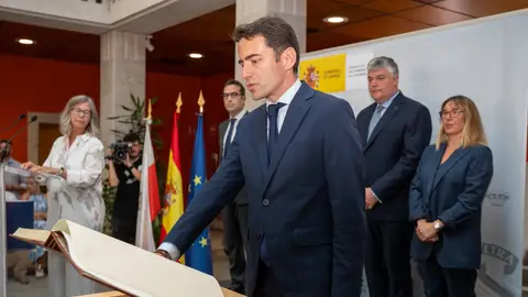 Pedro Casares durante su toma de posesión como delegado del Gobierno en Cantabria Pedro Casares durante su toma de posesión como delegado del Gobierno en Cantabria