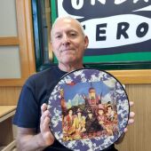 Carlos del Riego con la edición especial de "Their satanic majesties request"