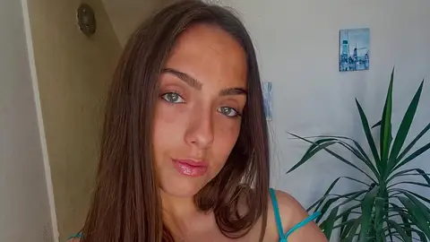 Simona Cinà de 20 años Simona Cinà de 20 años