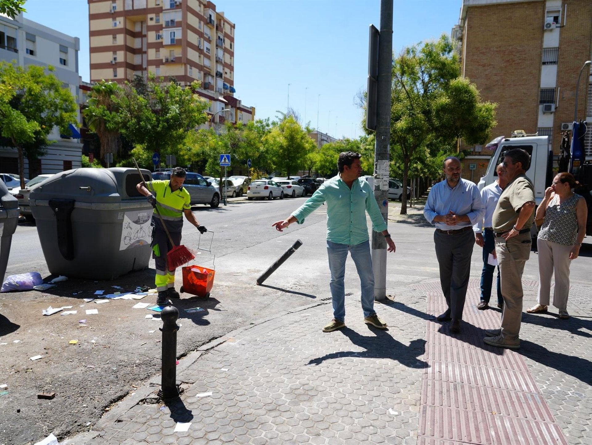 Vox afirma que "sin limpieza y seguridad" el Ayuntamiento "condena al barrio de La Carrasca a la marginalidad" Vox afirma que "sin limpieza y seguridad" el Ayuntamiento "condena al barrio de La Carrasca a la marginalidad"