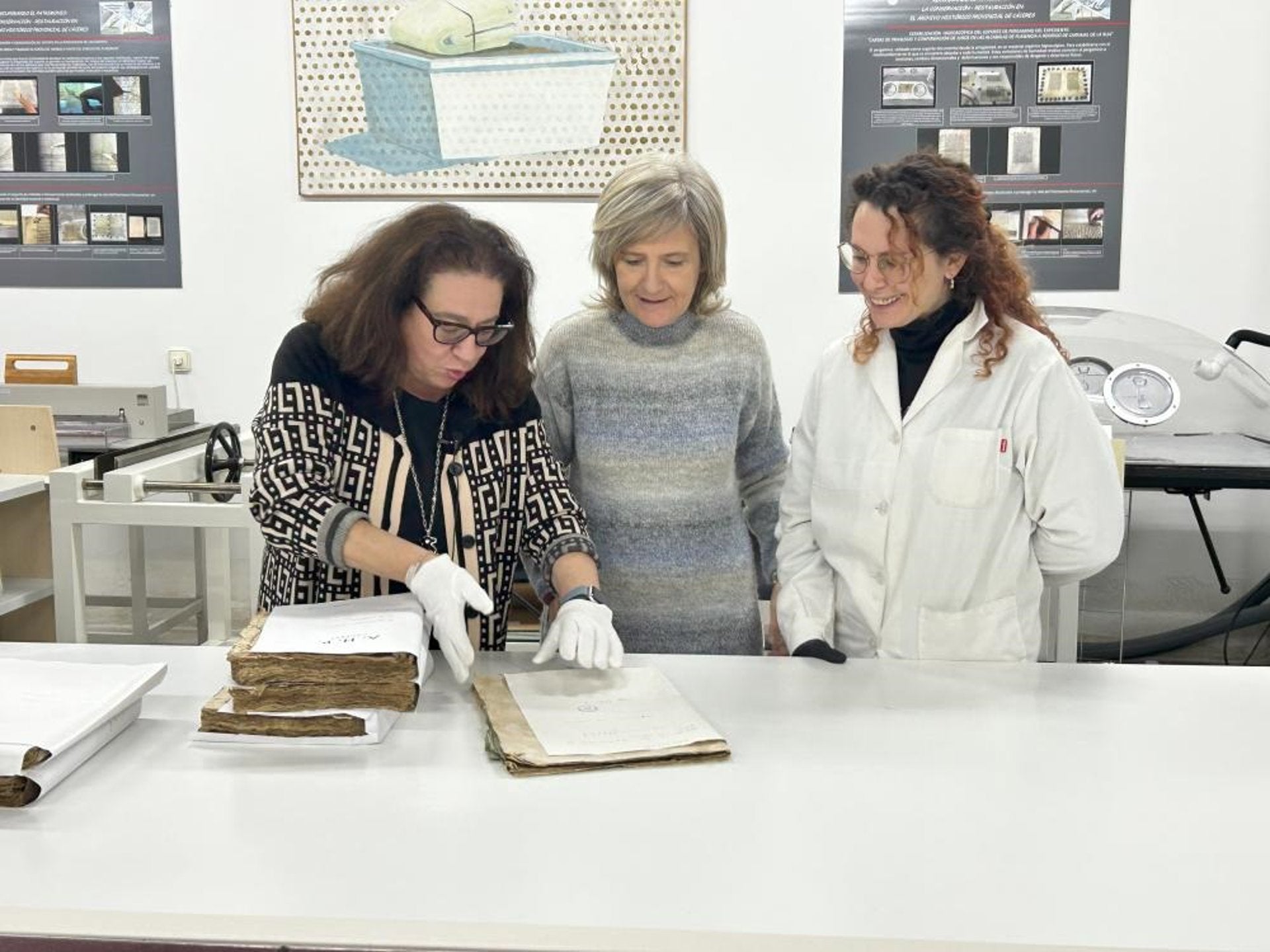 La Junta digitalizará en los próximos dos años más de un millón de documentos históricos de sus archivos provinciales La Junta digitalizará en los próximos dos años más de un millón de documentos históricos de sus archivos provinciales