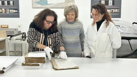 La Junta digitalizará en los próximos dos años más de un millón de documentos históricos de sus archivos provinciales La Junta digitalizará en los próximos dos años más de un millón de documentos históricos de sus archivos provinciales