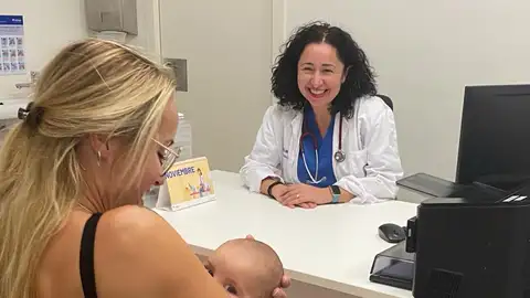 Lactancia materna: un beneficio vital para madres y niños Lactancia materna: un beneficio vital para madres y niños