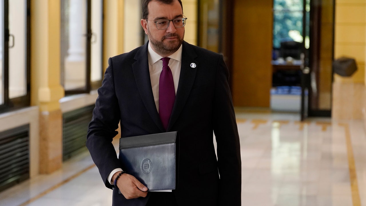 Barbón responde a Canteli: Asturias defenderá la Agencia de Salud en Oviedo
