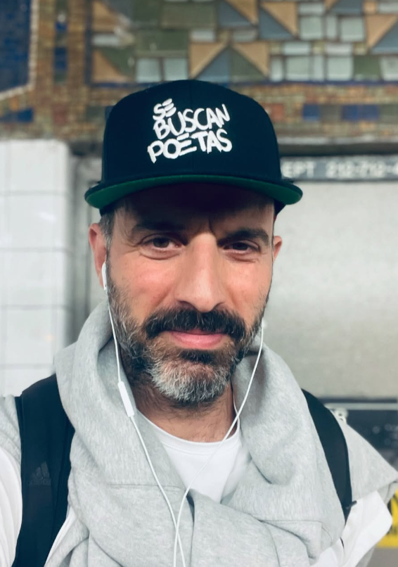 Marcos de la Fuente: “Hay que traer la poesía a la calle y devolverla a la gente porque tenemos que ser más humanos” Marcos de la Fuente: “Hay que traer la poesía a la calle y devolverla a la gente porque tenemos que ser más humanos”