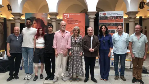 El Festival de Mérida estrena este miércoles 'Memorias de Adriano', con Lluís Homar en el papel del emperador hispano El Festival de Mérida estrena este miércoles 'Memorias de Adriano', con Lluís Homar en el papel del emperador hispano