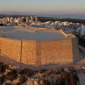 Guardamar del Segura abre su calendario cultural de agosto con danza, la música de Sole Giménez y cine mudo acompañado de piano y violín Guardamar del Segura abre su calendario cultural de agosto con danza, la música de Sole Giménez y cine mudo acompañado de piano y violín