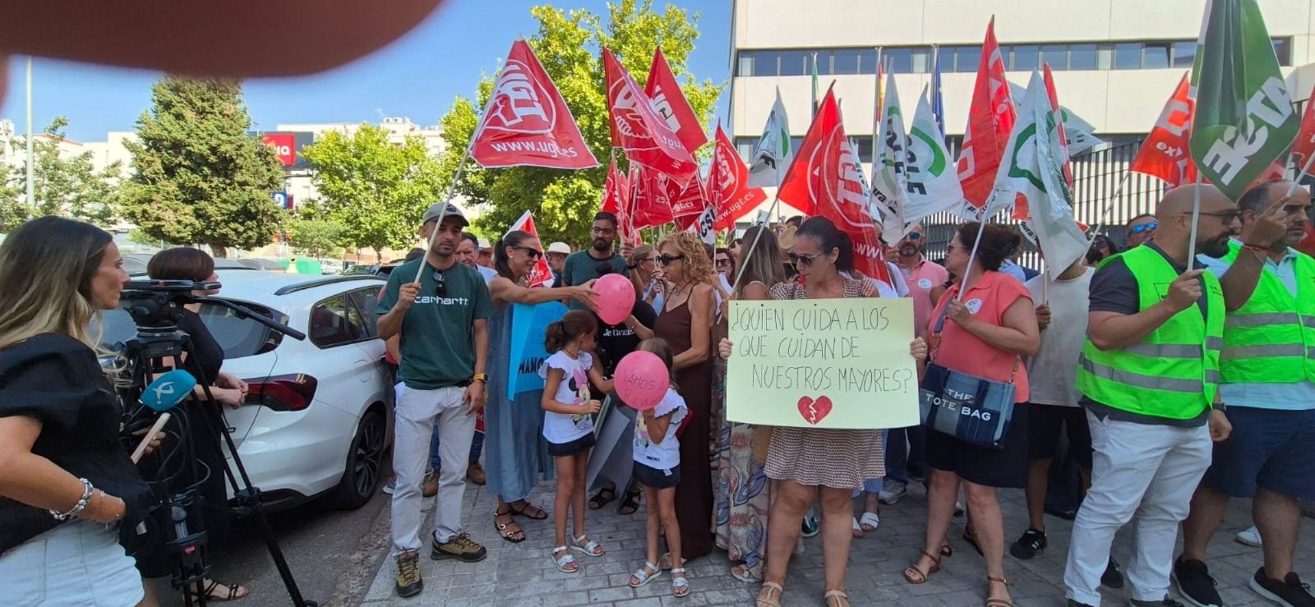 UGT reclama a la Junta una mesa de negociación para solucionar la falta de cobertura de enfermeros del Sepad en verano UGT reclama a la Junta una mesa de negociación para solucionar la falta de cobertura de enfermeros del Sepad en verano