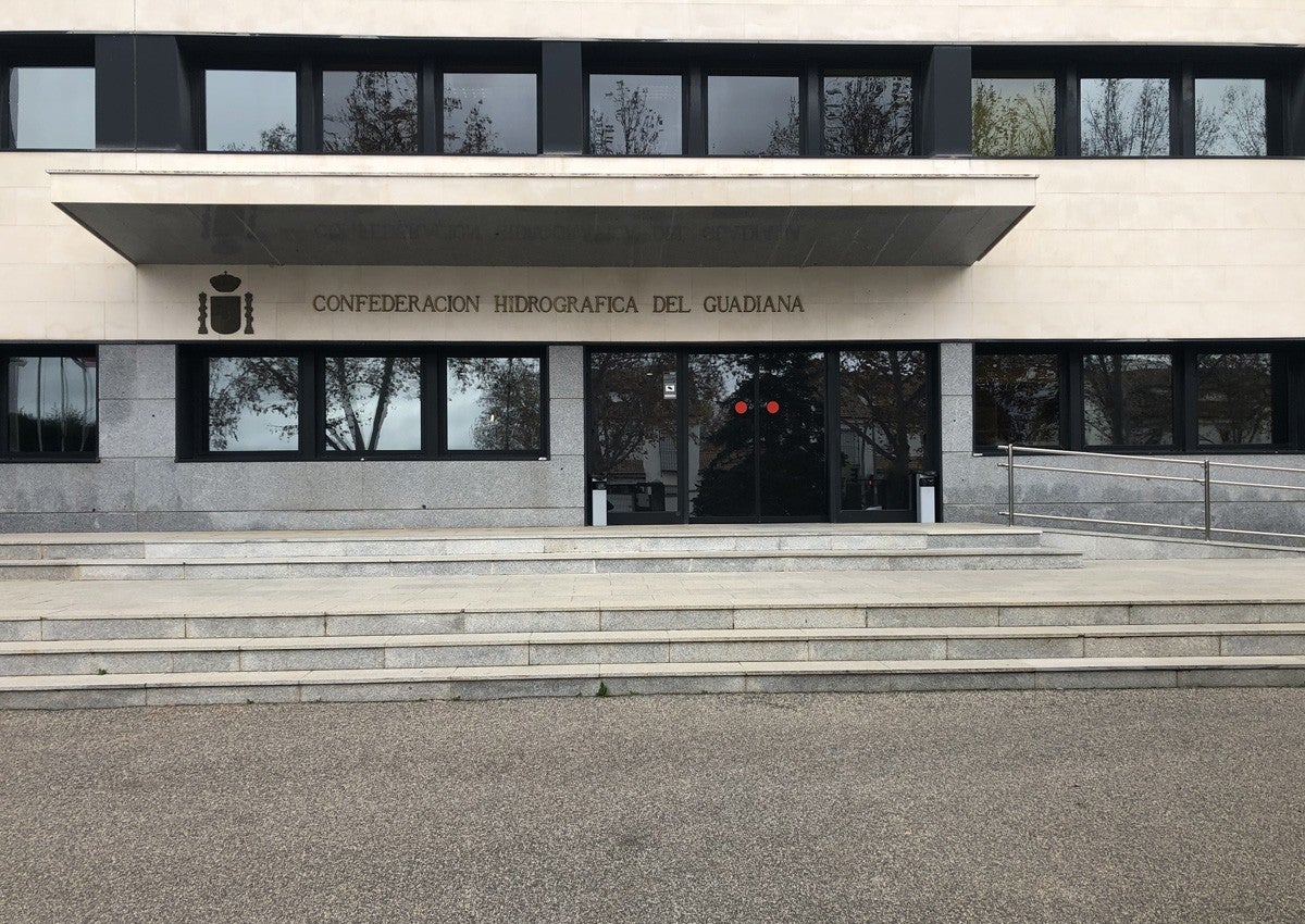 AIVE pide investigar a la Confederación Hidrográfica del Guadiana y a su personal por su gestión AIVE pide investigar a la Confederación Hidrográfica del Guadiana y a su personal por su gestión