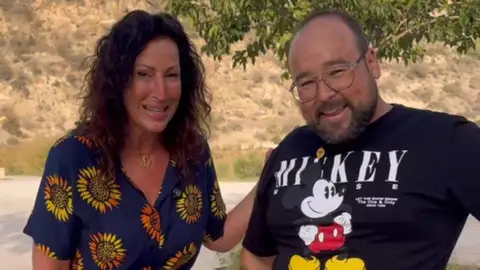 Vicente Martínez, más conocido como Sr. Langostino, más conocido como el de 'Almería Postureo', pregonero de la feria Vicente Martínez, más conocido como Sr. Langostino, más conocido como el de 'Almería Postureo', pregonero de la feria