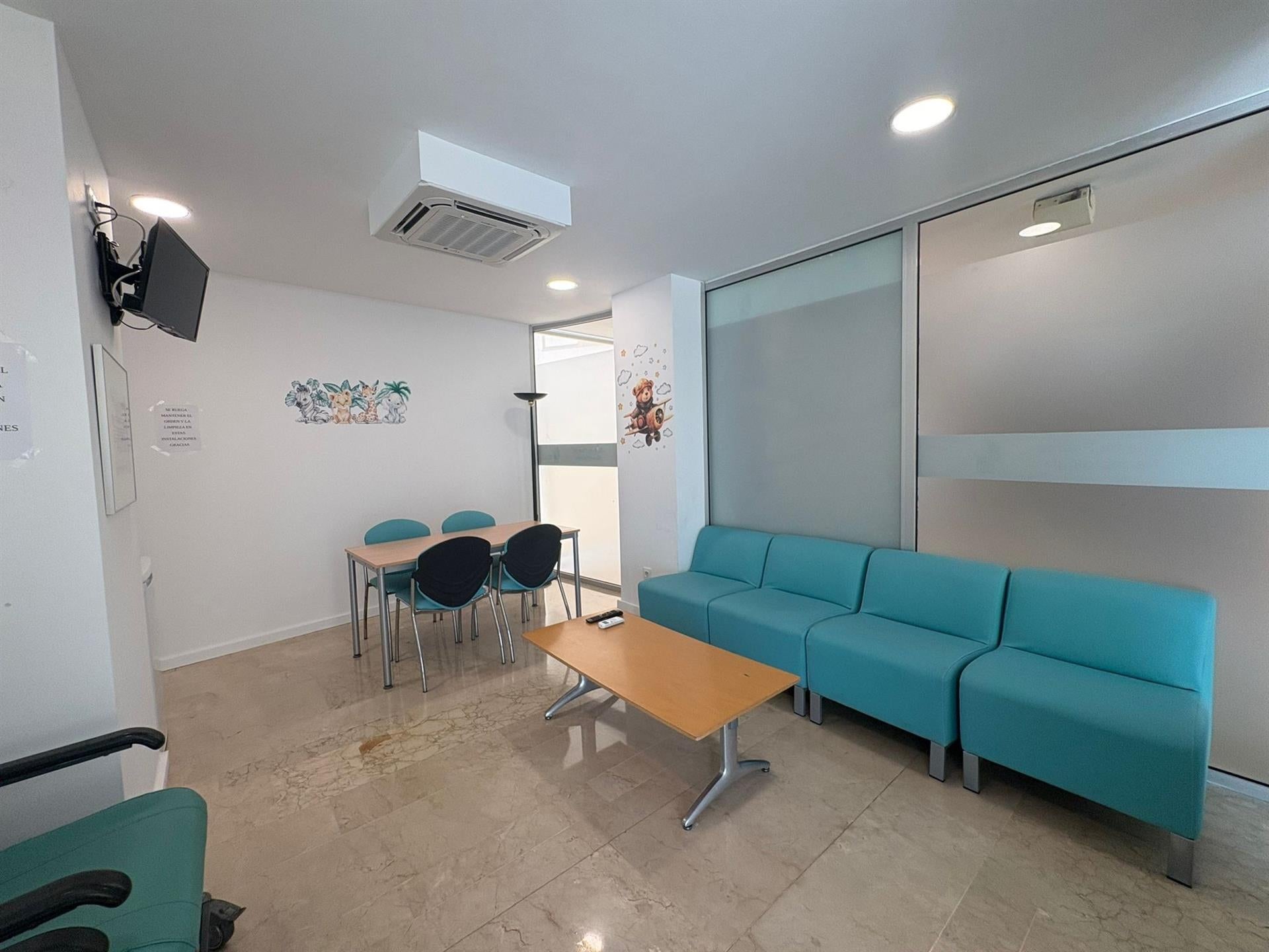 El SES invierte más de 1,2 millones en actuaciones de mejora y reforma de centros sanitarios del área de salud de Mérida El SES invierte más de 1,2 millones en actuaciones de mejora y reforma de centros sanitarios del área de salud de Mérida